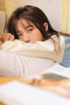 女替身